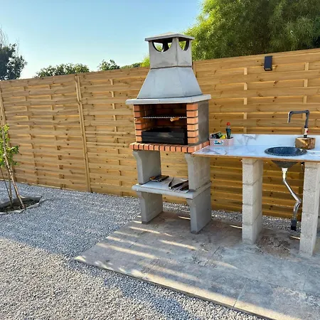 Alojamiento Unico Con Jacuzzi Camping *